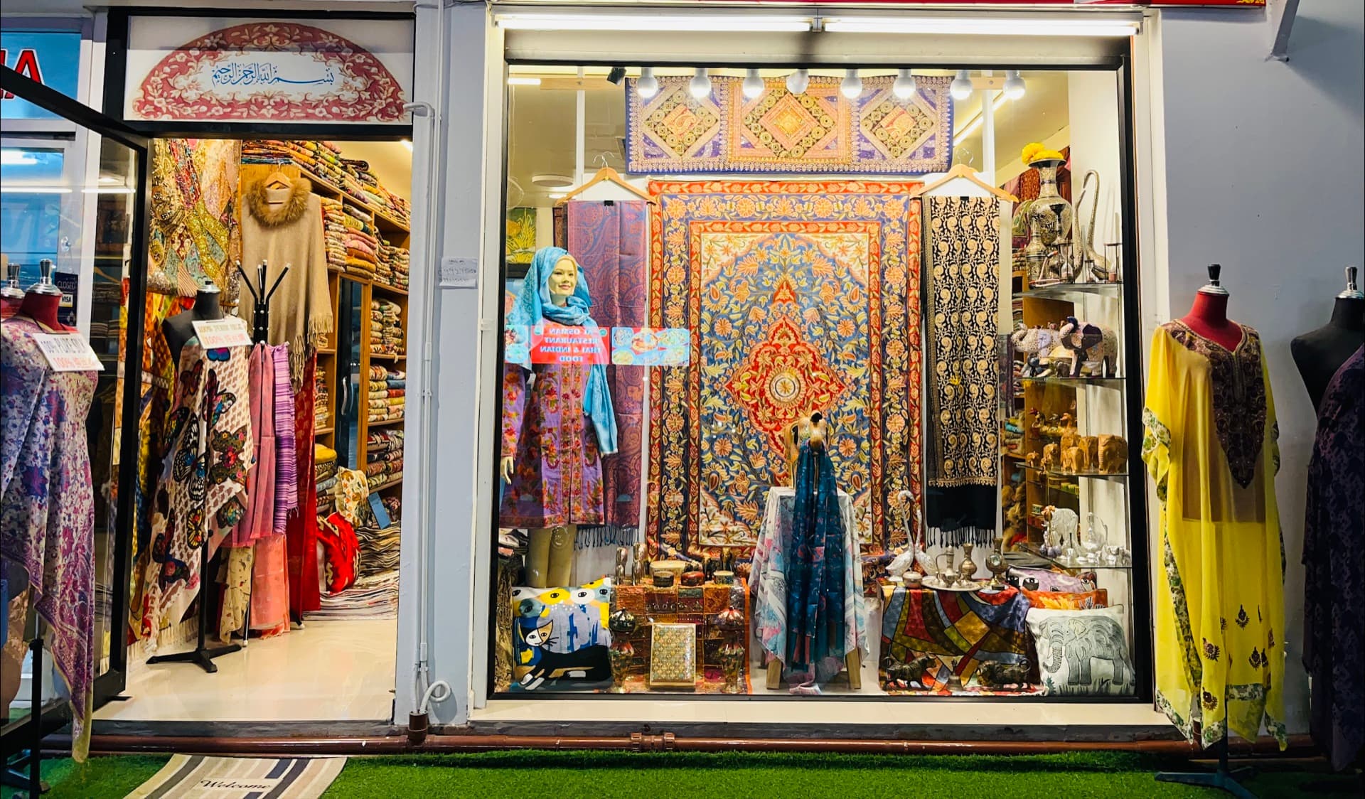 YALY handmade cashmere and silk products shop in Chiang Mai